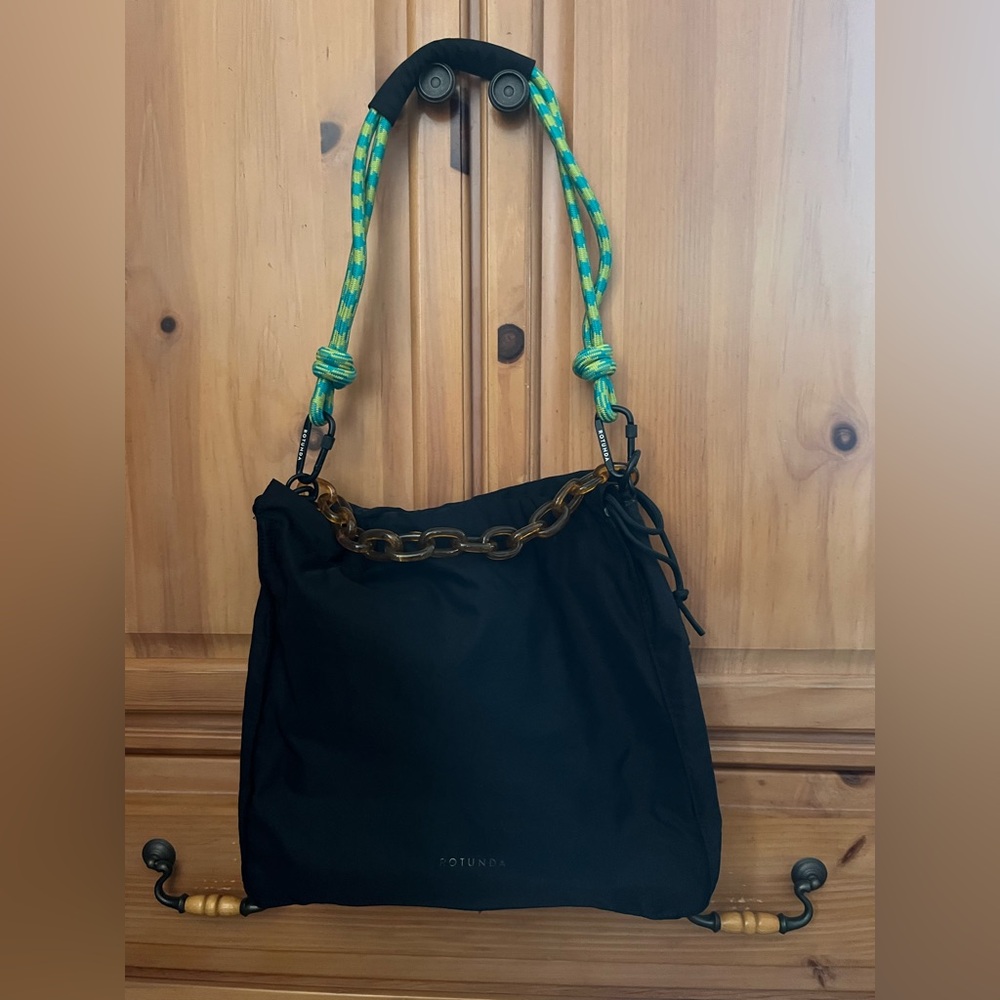 Routundo Black and Green Shoulder Bag with Chain-Link Strap